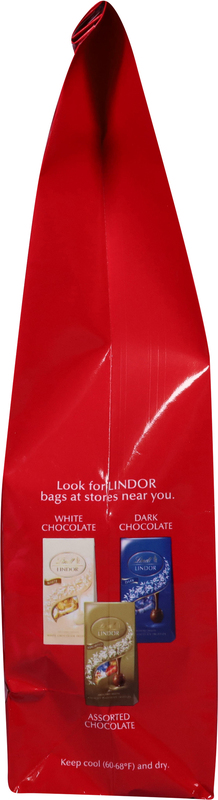 Lindt LINDOR Milk Chocolate Candy Truffles, Chocolates with Smooth
